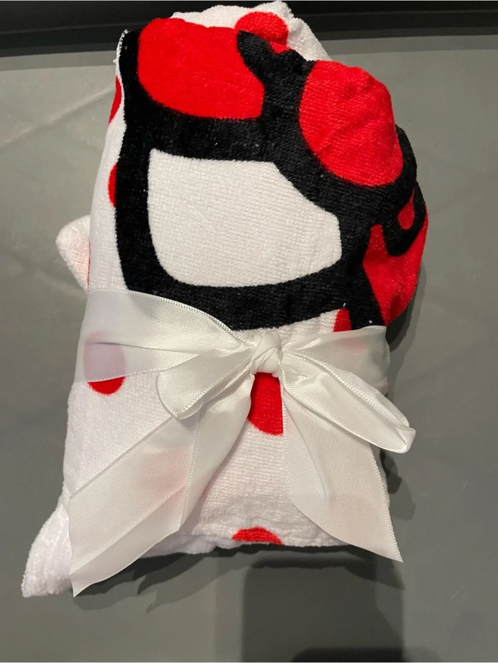 Hello Kitty Girls Hooded Towel 24”x 50” NWT